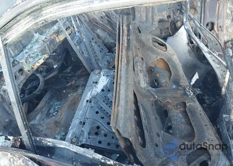 2011 Toyota Camry Le z USA, uszkodzony, nr VIN 4T1BF3EK9BU597448